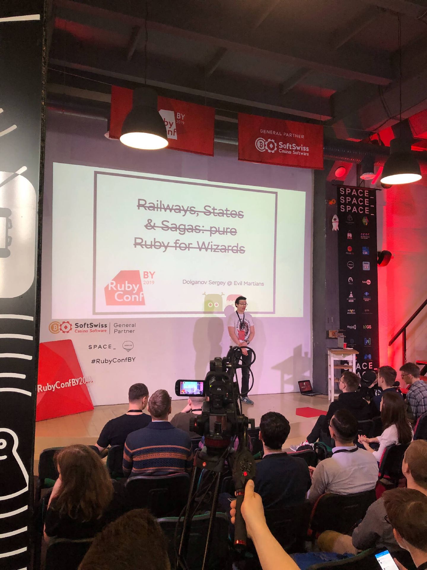 Background for Railways, states & sagas: pure Ruby for wizards