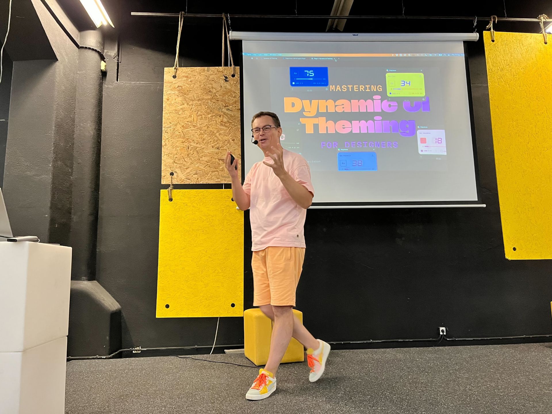 Background for Mastering dynamic UI theming for designers