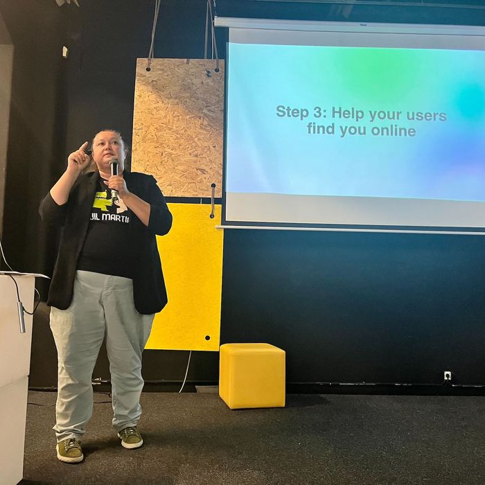 Background for Overcoming imposter syndrome: promoting yourself and your Open Source