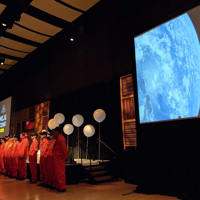 Background for CRDT: Conflict-free Data Types for collaborative editing and Offline-first